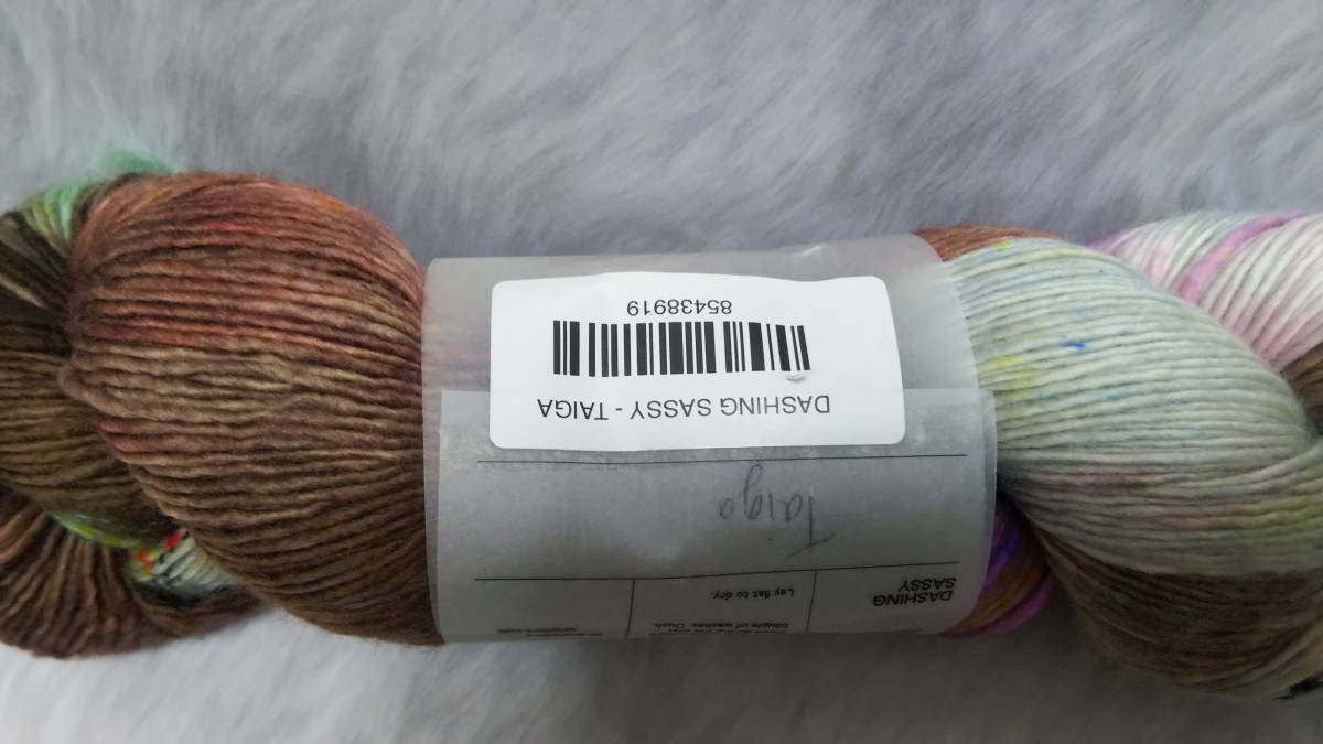 輸入　毛糸　Qing Fibre　Dashing Sassy　ハンドダイド　メリノウール100％　100ｇ×1個　400ｍ　Taiga　イギリス　海外_画像9