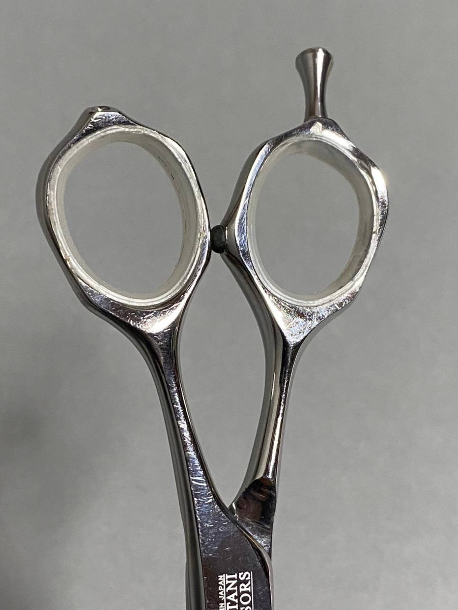 SN136 MIZUTANI SCISSORS ミズタニシザーズ HAND MADE IN JAPAN 理容 鋏 右利き (検)美容師 理容師 ハサミ シザー ヘアカット _画像6