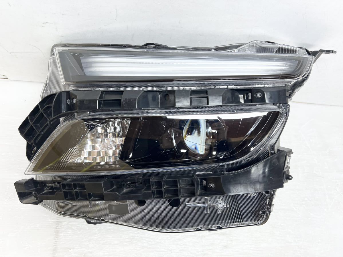 送料込 即決 ソリオバンディット MA37S 純正 LED 左 ヘッド 送料込 即決 ソリオバンディット MA37S 純正 LED 左 ヘッド