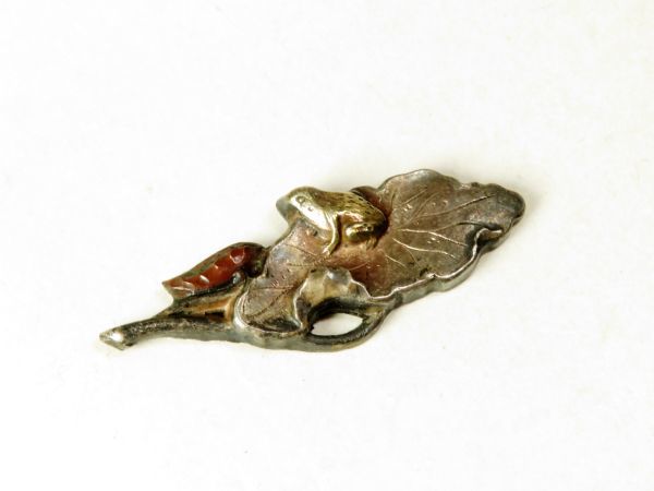 【6499】堤物（江戸～明治）オリジナル　銅製　蓮に蛙　彫金　金具（初品・買取品）