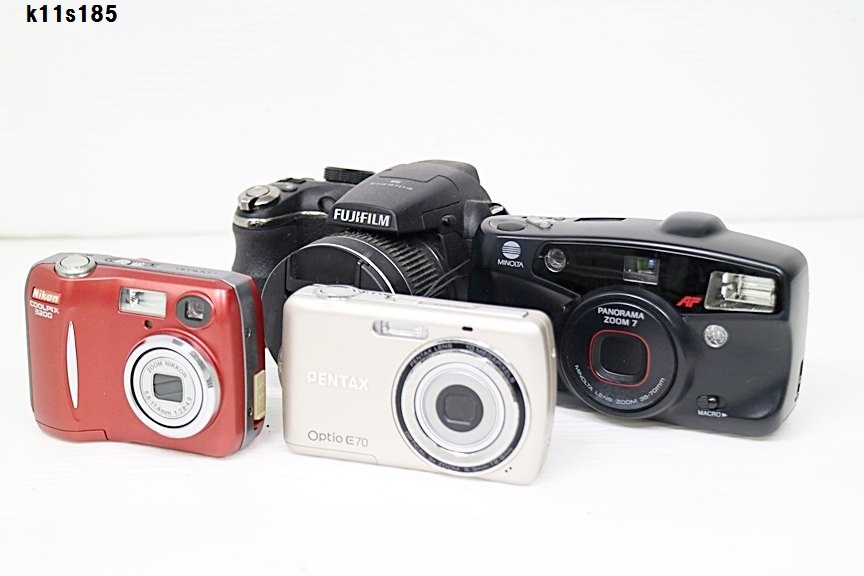 K11s185 カメラおまとめ NIKON FUJIFILM PENTAX MINOLTA フィルムカメラ デジタルカメラ 動作未確認 60サイズ_画像1