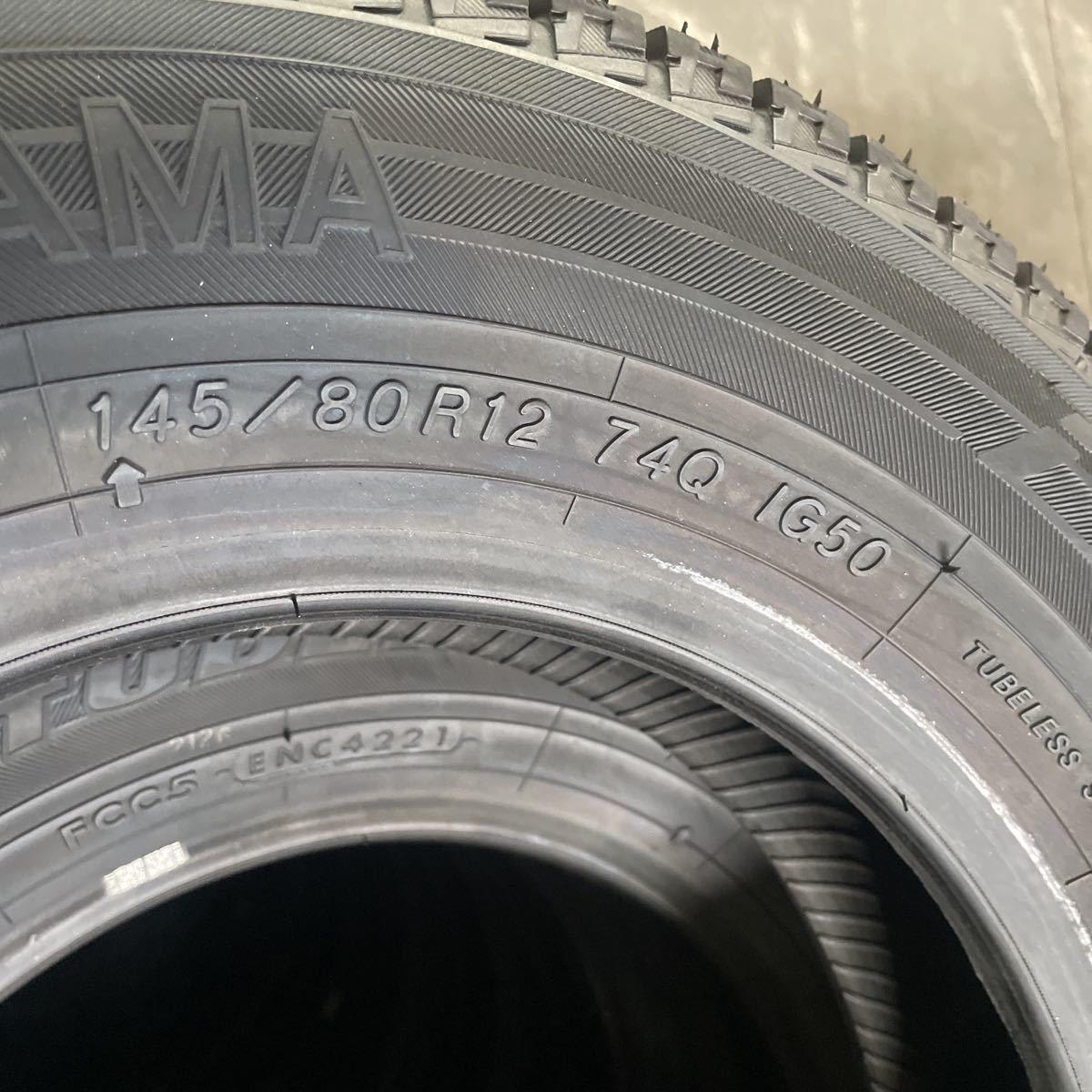 ヨコハマ　145/80R12 未使用品　冬タイヤ　　2021年式　4本セット：14000円_画像4