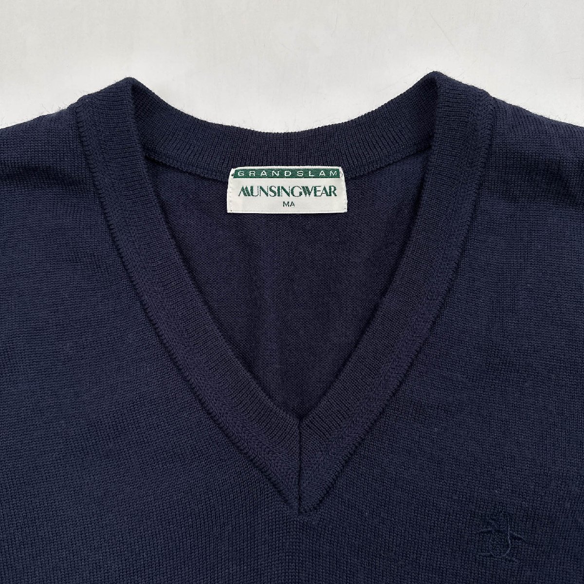 Munsingwear GrandSlam マンシングウェア ロゴ刺繍 Vネック ウール ニット ベスト セーター MAサイズ/ネイビー系 紺系/ゴルフ スポーツ_画像3