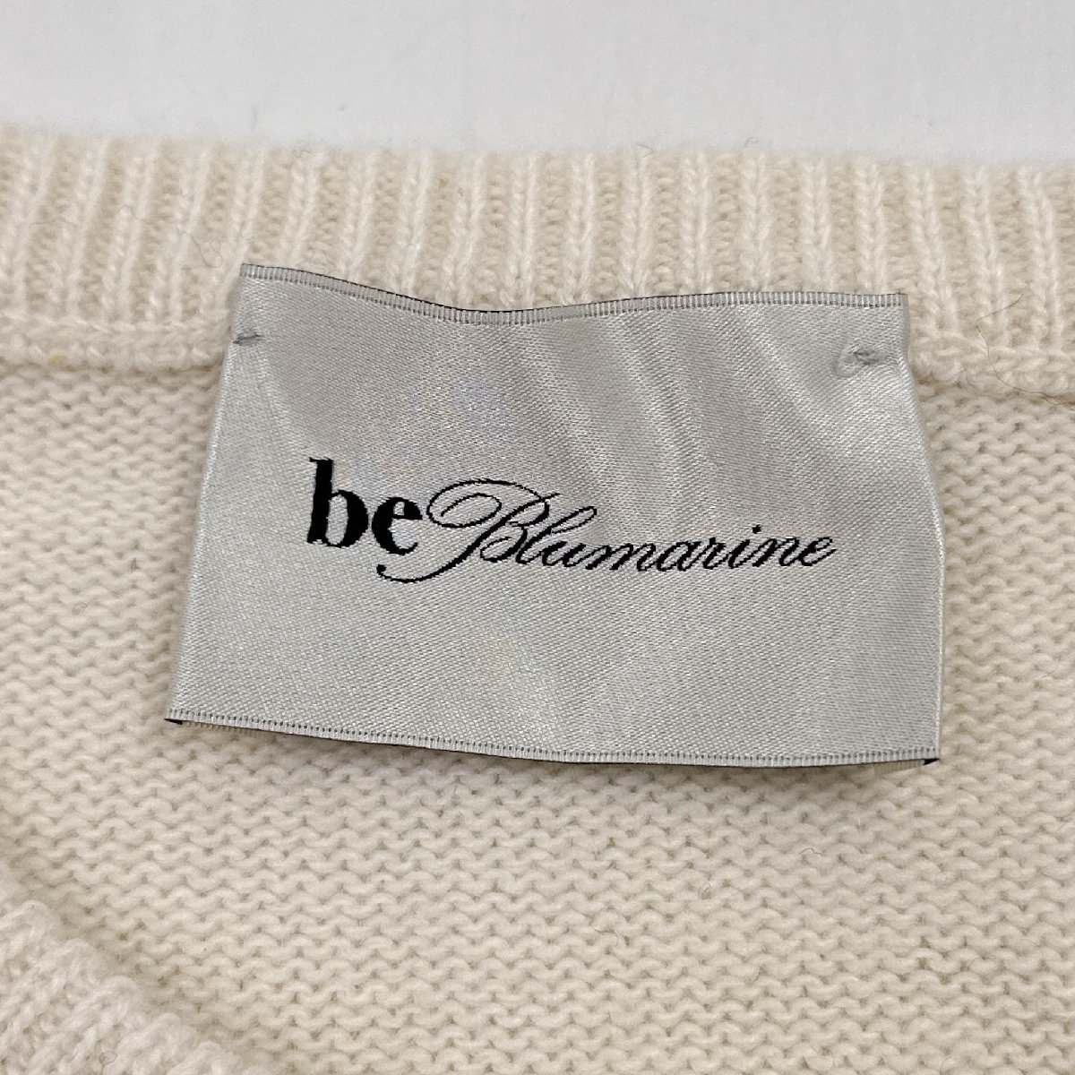 カシミヤ混◆be Blumarine ビー ブルマリン ロゴデザイン ニットセーター 40(IT) / ホワイト系 イタリア製_画像3