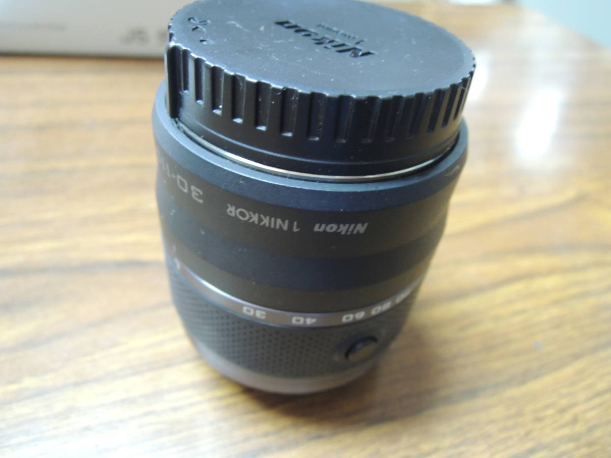 17000円 Nikon1 J5 ダブルレンズ 30-110レンズ 革ケース付き 17000円 Nikon1 J5 ダブルレンズ 30-110レンズ 革ケース付き