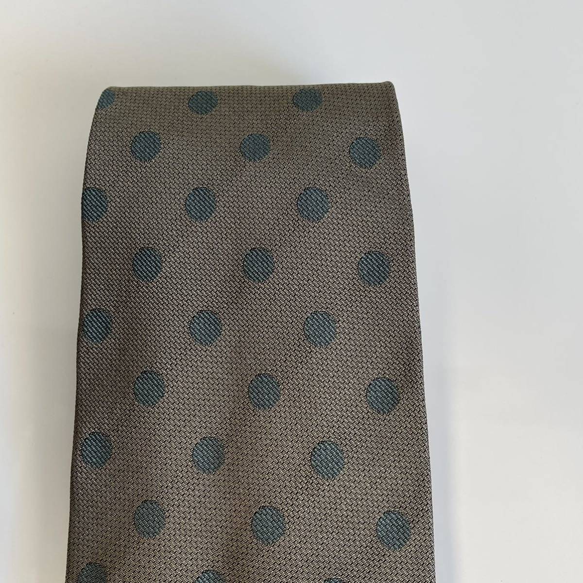 GIORGIO ARMANI(ジョルジオアルマーニ) グレー青ドットネクタイ