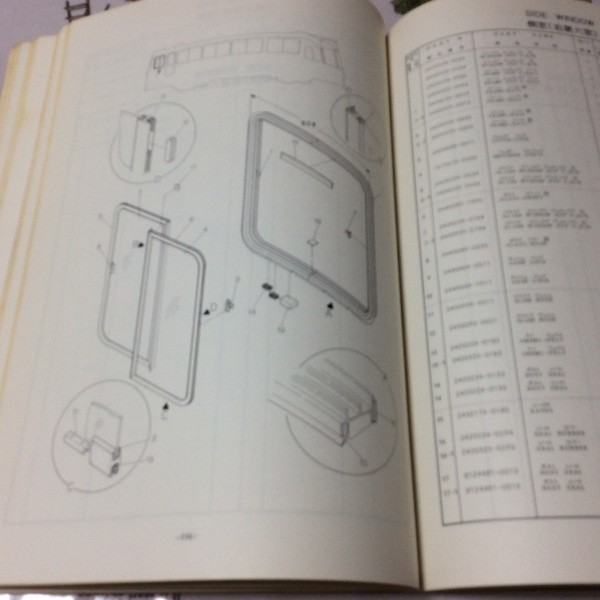 〓★〓旧車バスカタログ　『PARTS CATALOGUE NO.029 Hi-DECKER 101 201 CRA CSA 1976～1982』川重車体工業_経年相応の劣化傷み汚れ等ご容赦ください