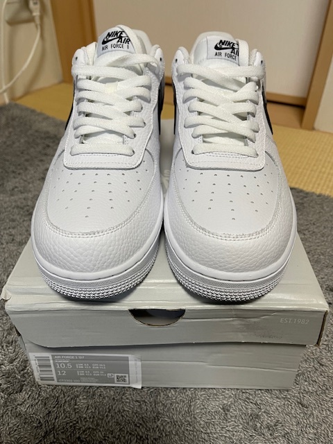 送料無料　未使用品　ナイキ　CT２３０２１００　AIRFORCE１０７　MENSｃｍ２８.5 　ＷＨＩＴＥ／ＢＬＡＣＫ_画像1