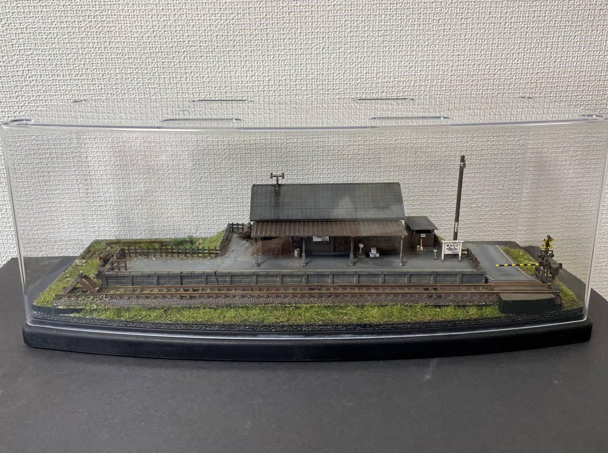 Nゲージ用車両展示台　ローカル線終着駅舎の風景ジオラマ自作完成品　ライトアップ可　ケース付_画像10