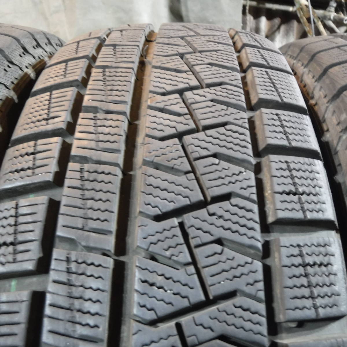 9分山 品質良し ICE ASIMMETRICO 155/65R14 中古スタッドレス PIRELLI(ピレリ) 愛知手渡し,交換可 個人宅配送不可 874-43_画像6