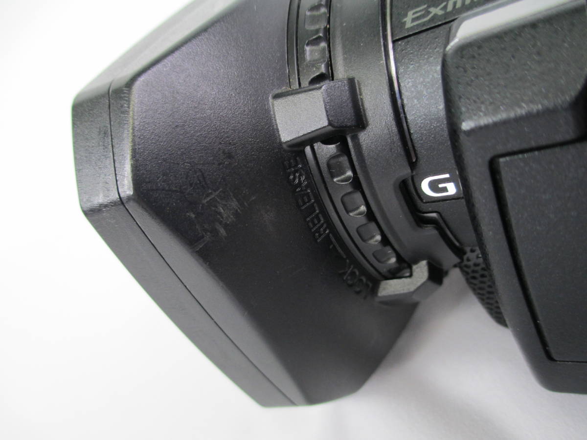 D-1【中古】 ② SONY　デジタルビデオカメラ Handycam ハンディカム　2012年製　HDR-PJ590V_画像3