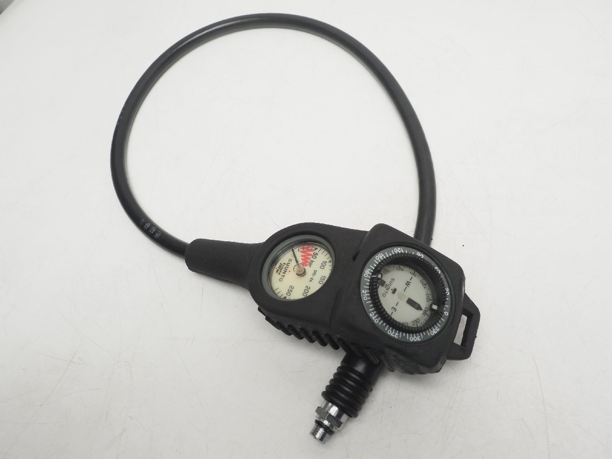 USED SUUNTO スント 2ゲージ (残圧計+コンパス) 動作確認済 ランク:A ダイビング用品[3FP-56853]の画像3