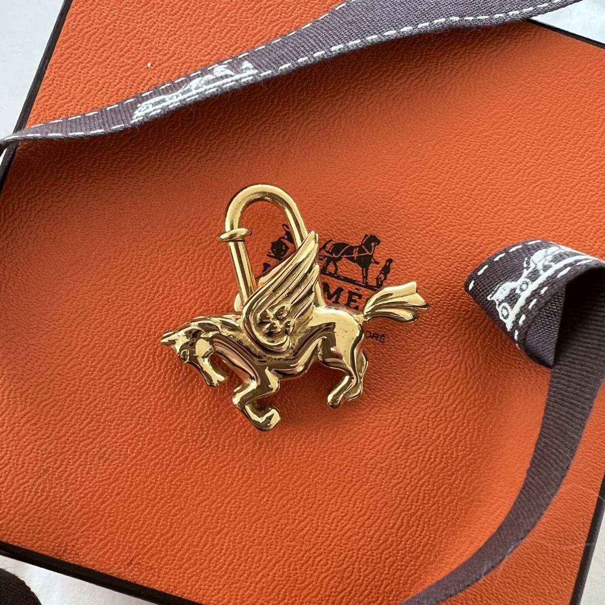 エルメス チャーム ペガサス カデナ ゴールドHERMES バーキン エルメス チャーム ペガサス カデナ ゴールドHERMES バーキン