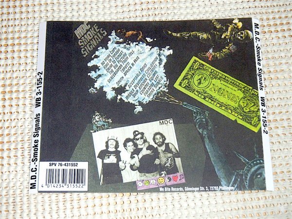 廃盤 MDC Smoke Signals/ We Bite Records/ Millions Of Dead Cops 名義での2曲も収録/ Kurt Cobain( Nirvana )も敬愛したハードコアバンド