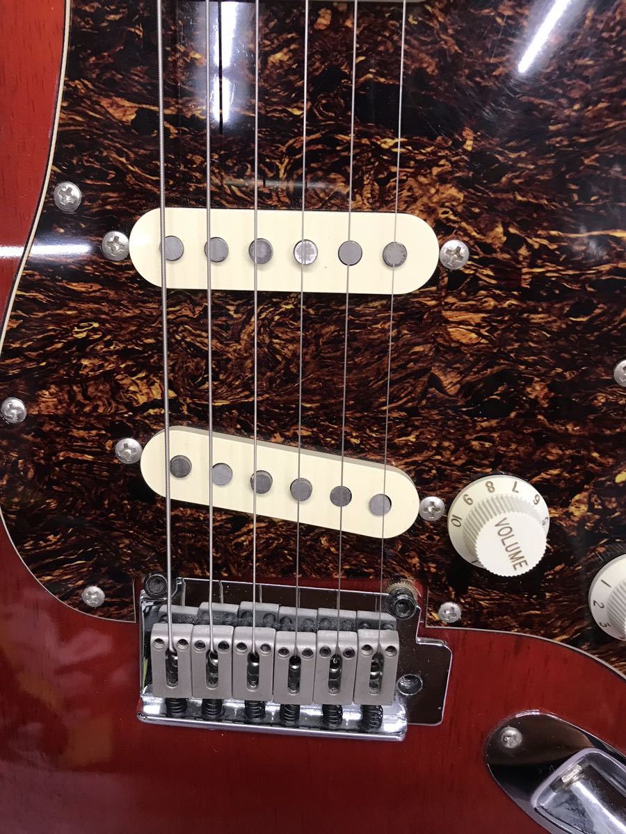 Squier by Fender STRATOCASTER エレキギター　音出しOK，その他動作未確認　キズあり　中古現状品（170s）_画像5