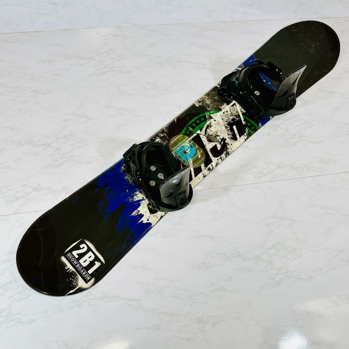 ボードTWO b ONE SNOWBOARDS(新品)×ビンディングBURTON - スノーボード