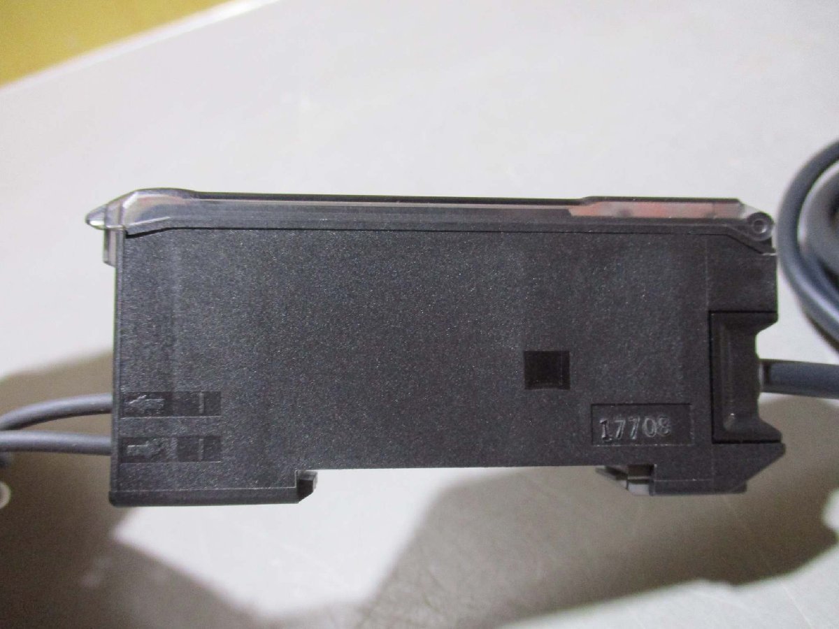 中古 OMRON PHOTO ELECTRIC SWITCH E3X-DA11-S/E32-T24S 光電センサースイッチ (R51003ATB053)_画像6