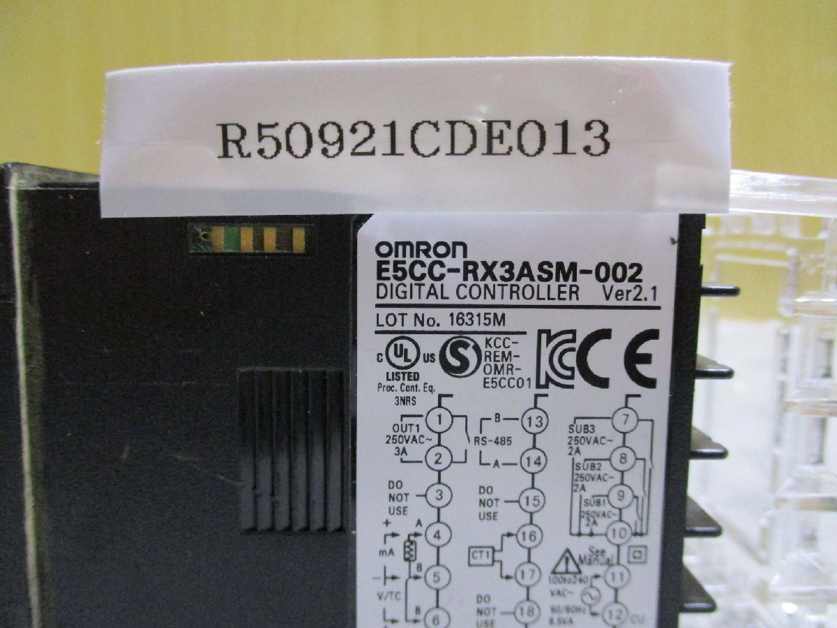 中古 Omron E5CC-RX3ASM-002 温度調節器 2個(R50921CDE013)の画像2