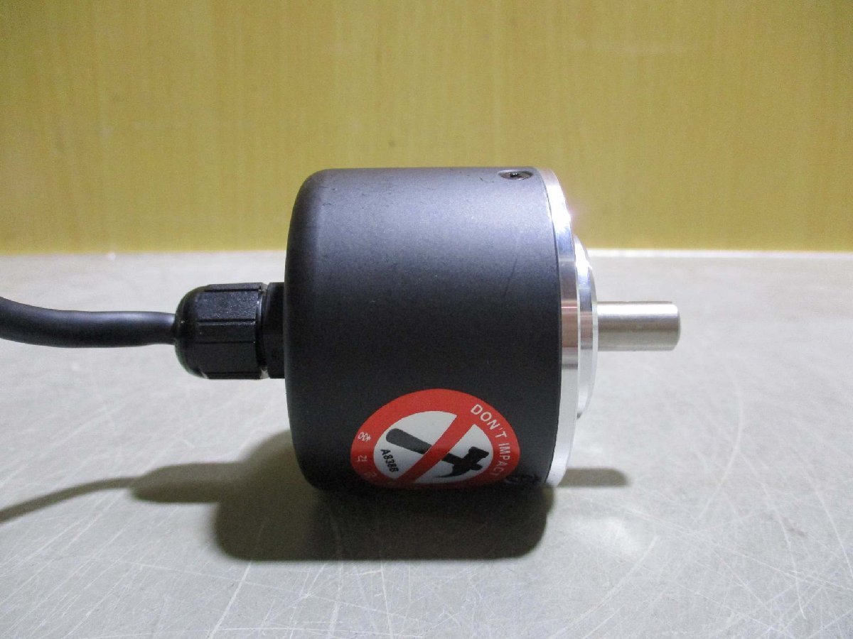 中古 AUTONICS ROTARY ENCODER E50S8-1000-3-T-24 ロータリーエンコーダー(R50925GBE037)_画像3