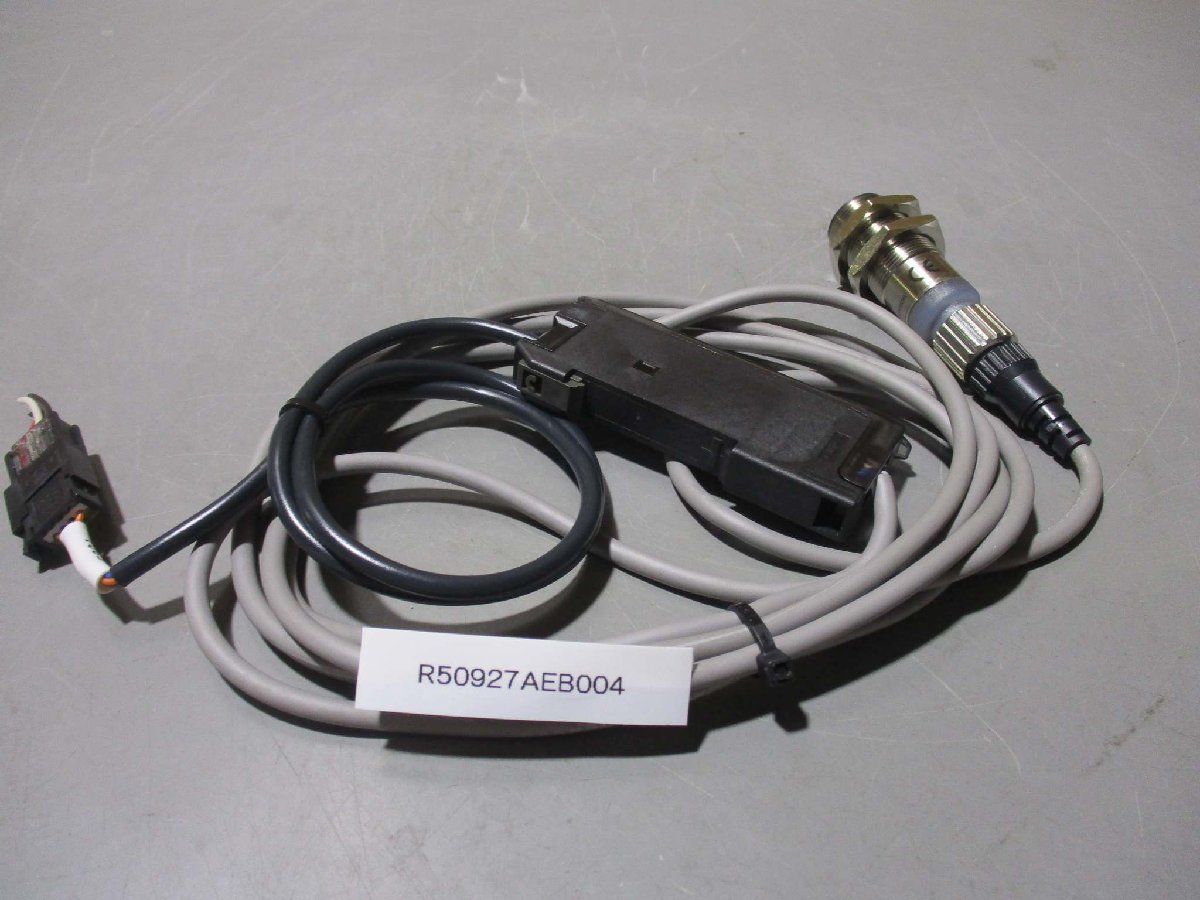 中古 OMRON E4C-UDA11AN/ULTRASONIC SENSOR E4C-DS30(R50927AEB004)_画像1