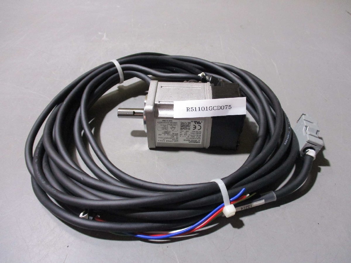 中古 OMRON AC SERVO MOTOR R88M-K05030H-S2 0.05KW (R51101GCD075)_画像1