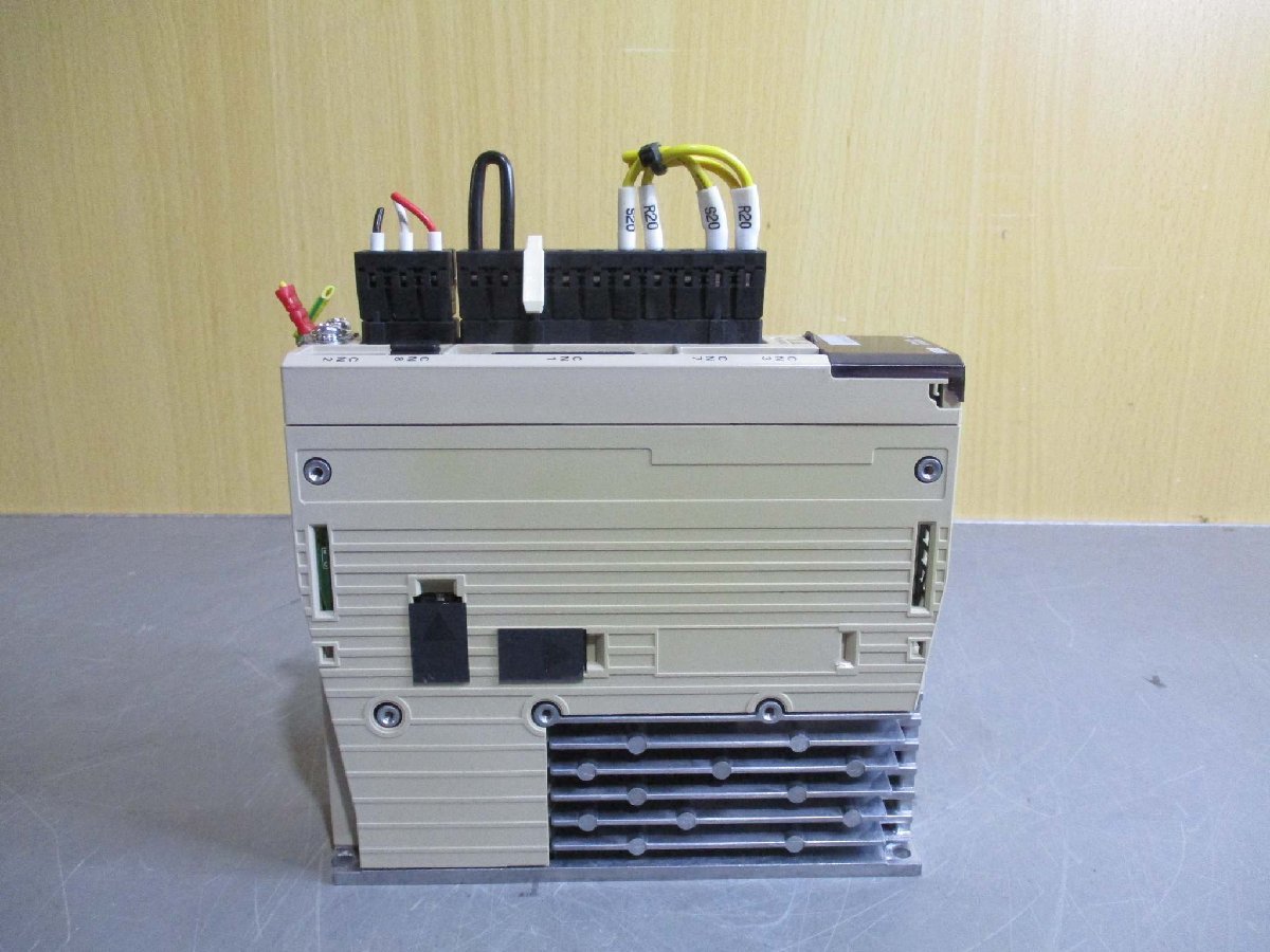 中古Yaskawa SERVO PACK SGDV-1R6A01B サーボパック 200W(LBHR51009B007)_画像7