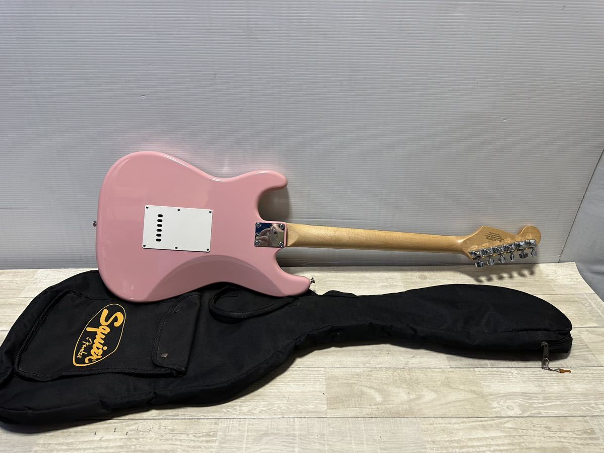 Squier by Fender スクワイア BULLET STRAT エレキギター ソフトケース付_画像4