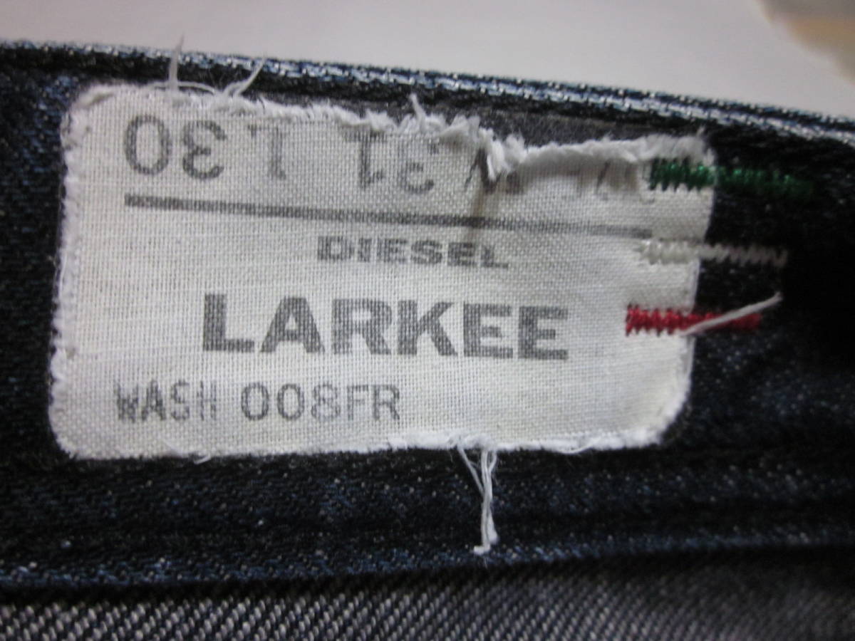 ★★★【 新規出品 】DIESEL ディーゼル・LARKEE モデルデニム：MADE IN ITALY：正規品：サイズ表示 W31L30：送料無料_モデル名＆サイズ表示