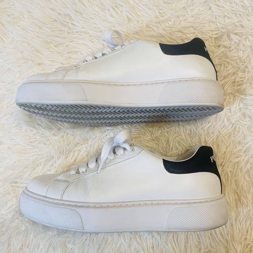 極美品 PRADA プラダ スニーカー ロー 26-26 5㎝ UK7 レザー 極美品 PRADA プラダ スニーカー ロー 26-26 5㎝ UK7 レザー