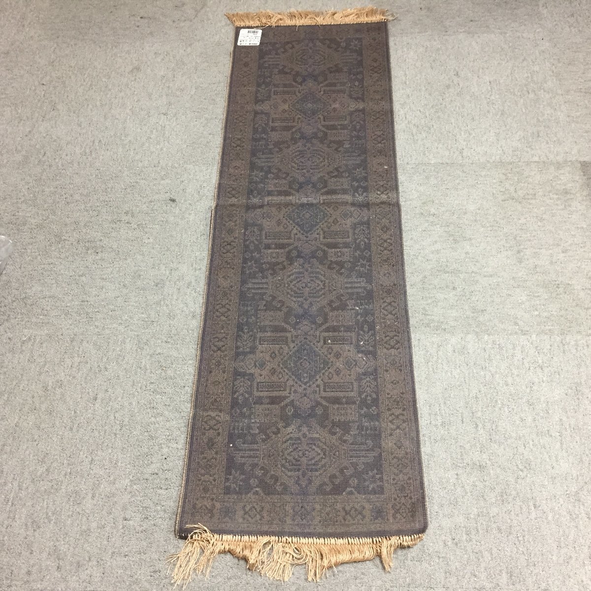 ★５２―０１２★絨毯　INCA インカ ベルギー製 45×150cm レーヨン100％ グリーンマルチ カーペット キッチン 廊下 アンティーク [80]_画像5