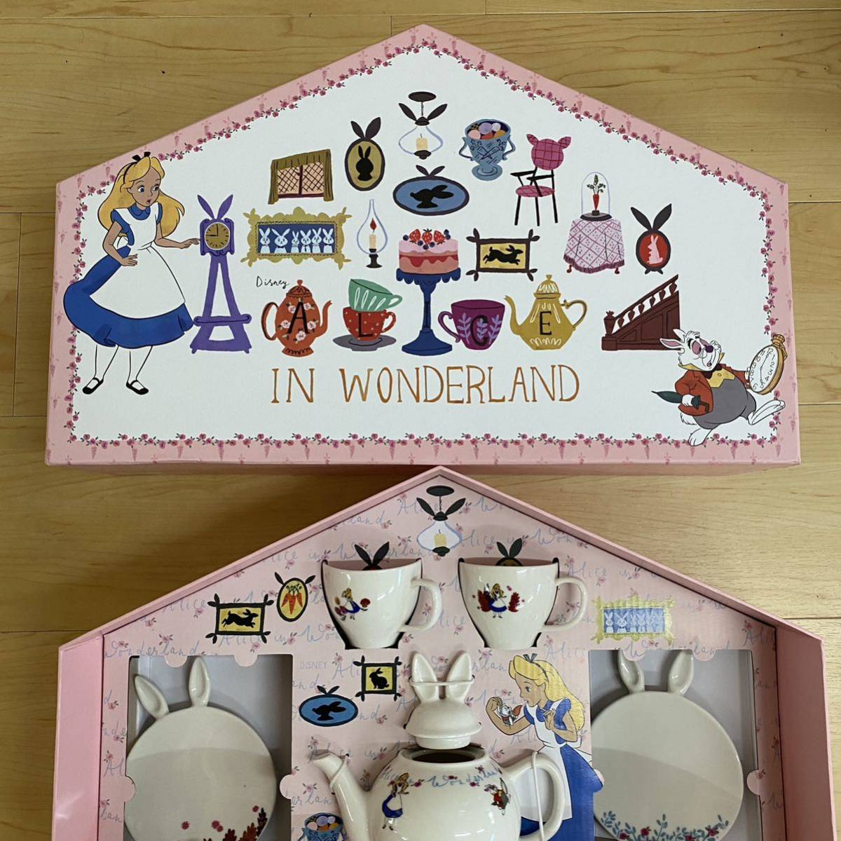 Afternoon Tea Disney アフタヌーンティー　ディズニー　ティーセット カップ＆ソーサー　ティーポット　セット　no.3_画像2