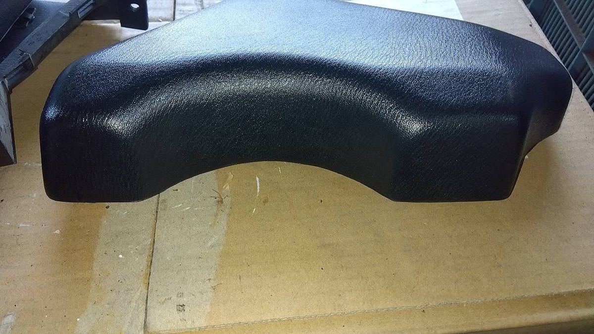  Nissan Skyline original option knee pad pad rare er33 4-door knees present . screw mekla cover 