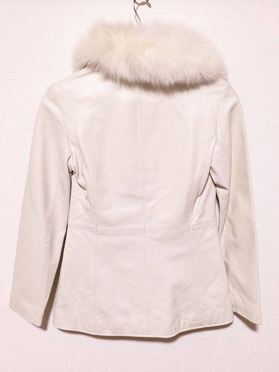 H6523AL Real Leather collection レザージャケット サイズS 羊革 ブルーフォックスファージャケット ザガフォックス ホワイト レディース_画像2