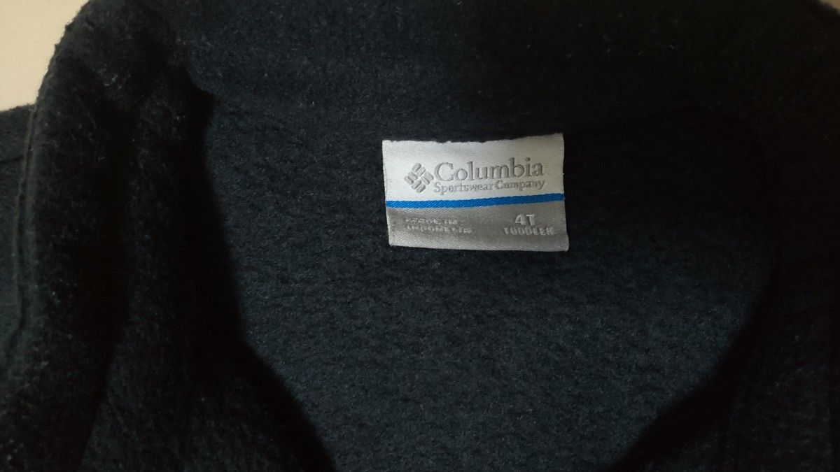 ■Columbia フリースジャケット　キッズ　110cm