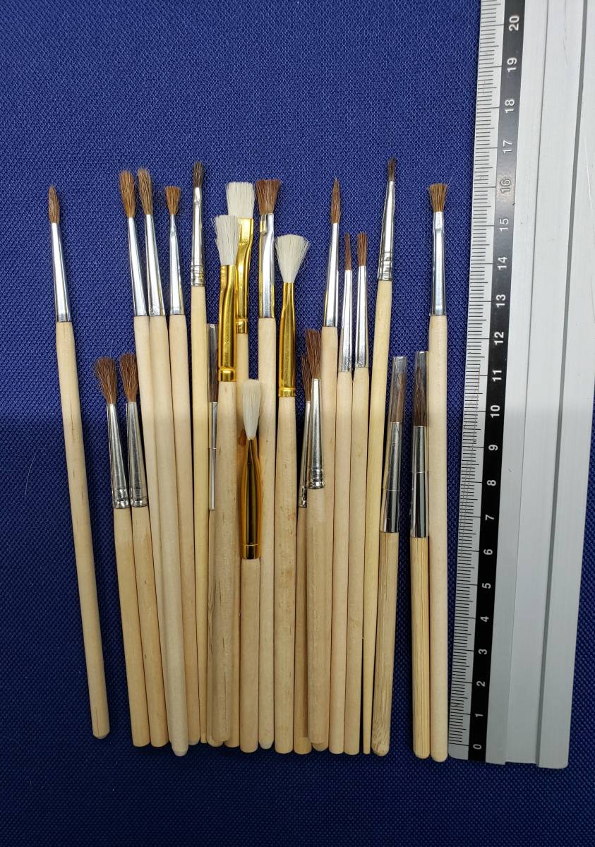 洋画筆　ナイロン筆等々　色々な筆 (短い筆)　1０0本以上　SANKEN 三研　日本製_画像2