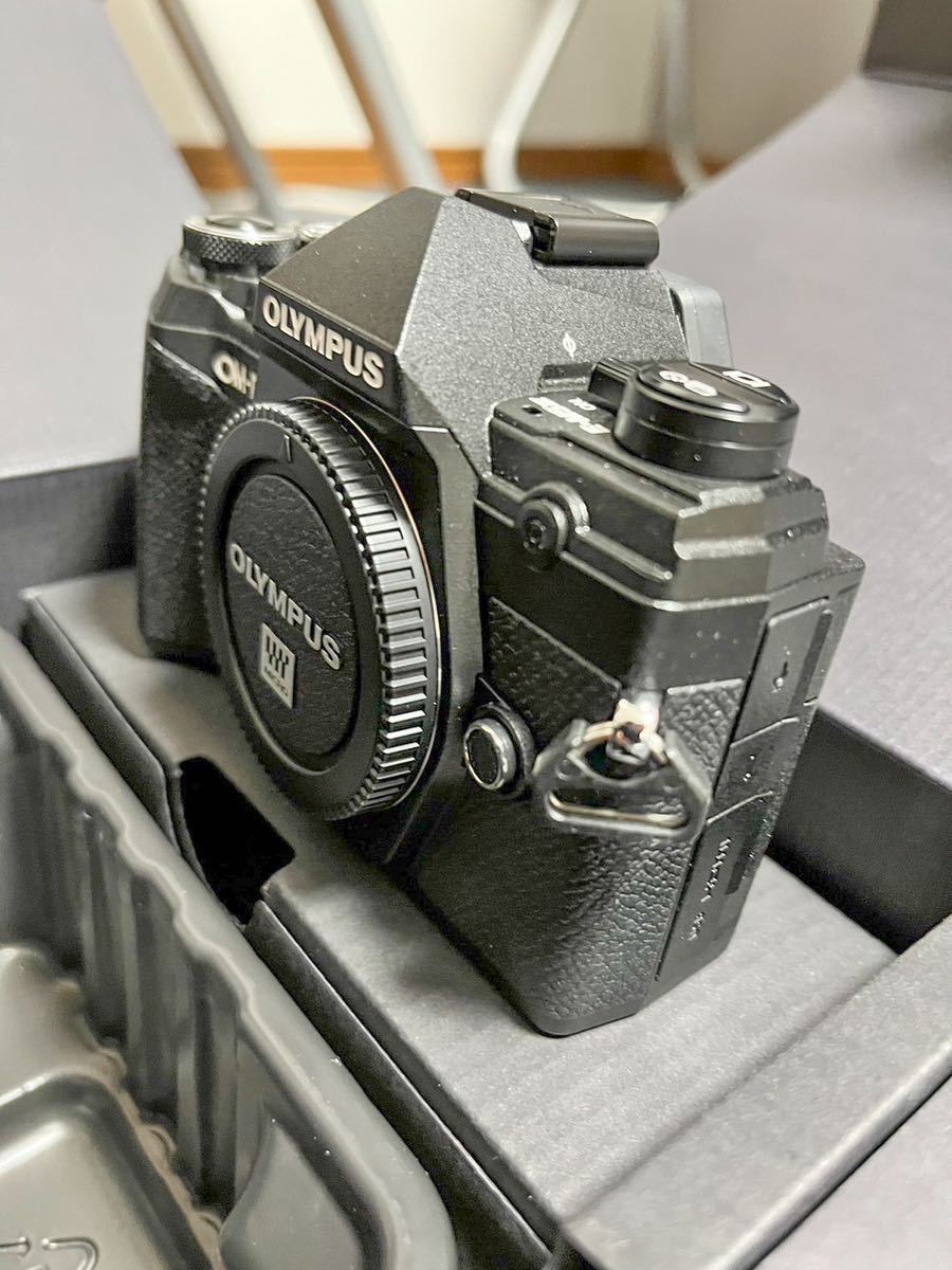 オリンパス　OM-D EM-5 MARK3 ボディ【ブラック】_画像4