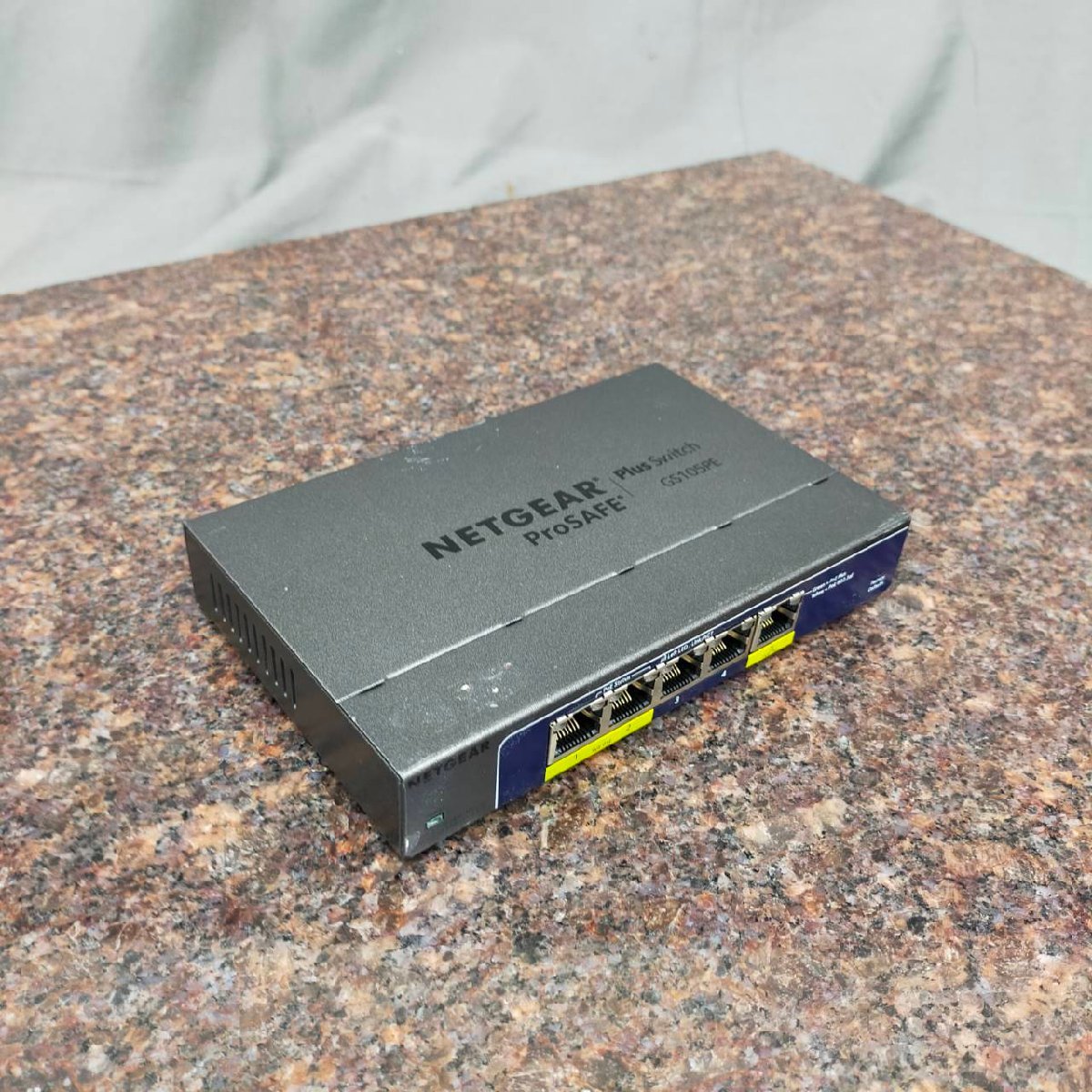 T6101＊【現状品】NETGEAR ネットギア GS105PE スイッチングハブ_画像1