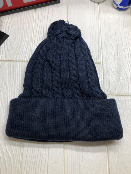 数量限定！ 非売品 支給品 アスリートオンリー レッドブル ビーニー Beanie ニット帽　レア_画像2