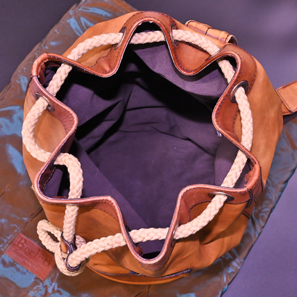  подлинный товар первоклассный товар Berluti . запись oruga период Avventura специальный нашивка vene Cheer кожа сумка на плечо Cross сумка "body" сумка для хранения есть 