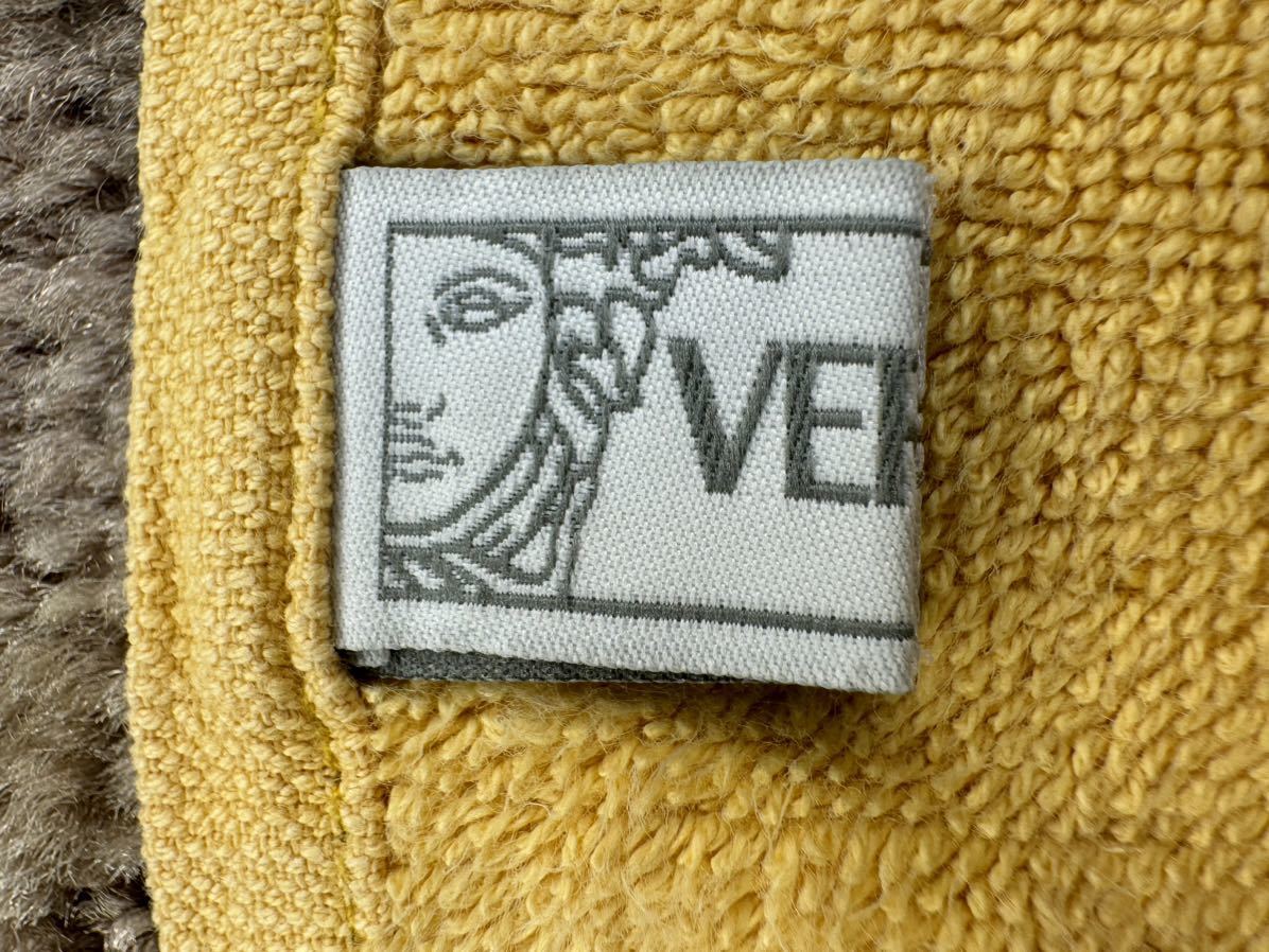 VERSACE ヴェルサーチ　バスタオル　ブランケット　イエロー　大判　本物　中古品_画像6