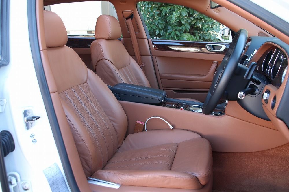 * record list great number /2006y/ Bentley / Continental / flying spur /4 number of seats separate /W12/560ps/4WD/ leather /SR/HDD/ inspection 32.12/D car / ceiling in car replaced *