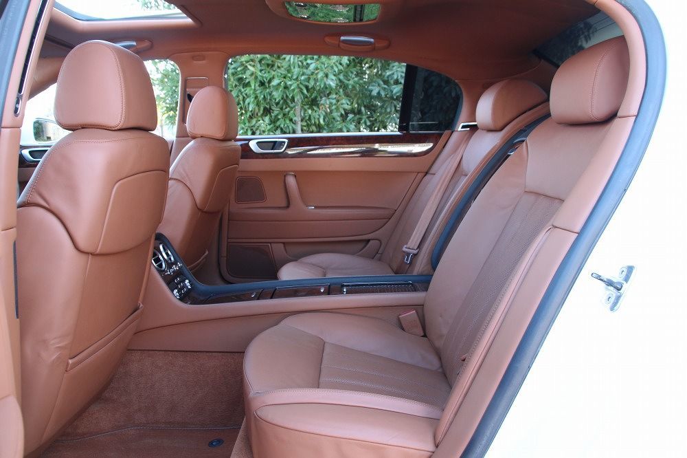 * record list great number /2006y/ Bentley / Continental / flying spur /4 number of seats separate /W12/560ps/4WD/ leather /SR/HDD/ inspection 32.12/D car / ceiling in car replaced *