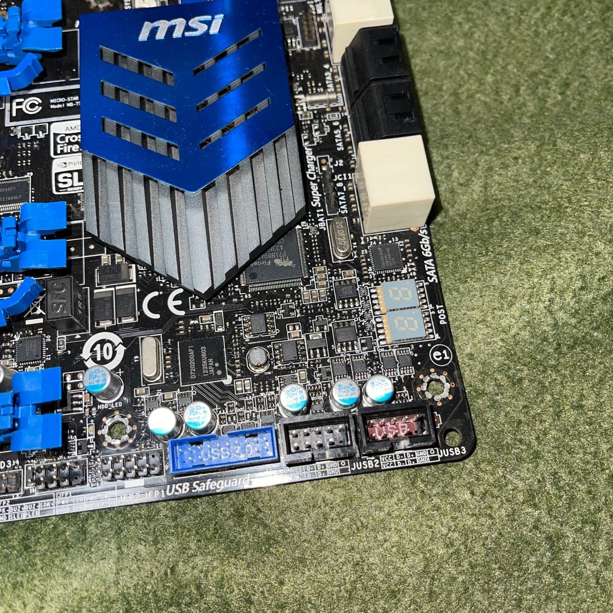 ジャンク　msi マザーボード X79-GD85 LGA 2011 xeon E5-2670 2.6GHz メモリ16G付属_画像6