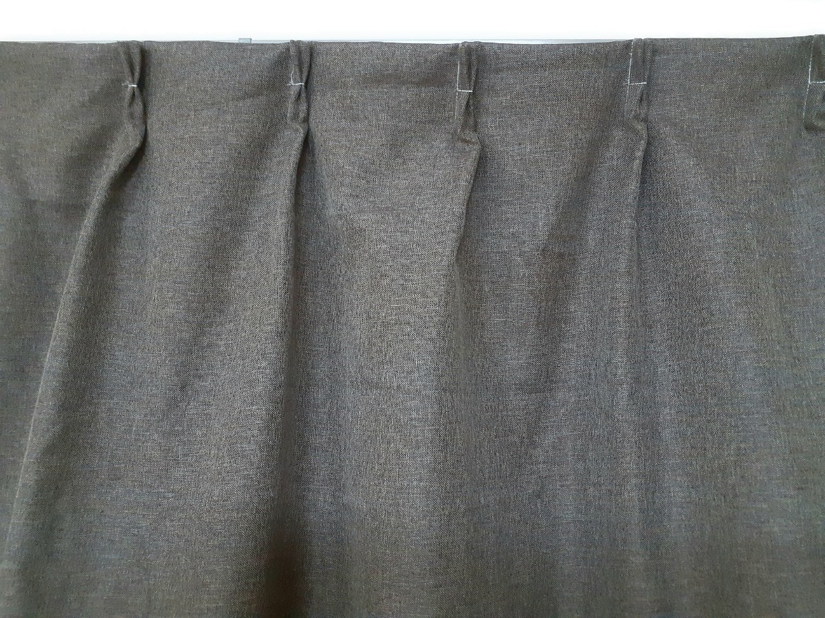 新品 遮光ドレープカーテン １００X１７８cm ２枚組 ブラウン_画像3