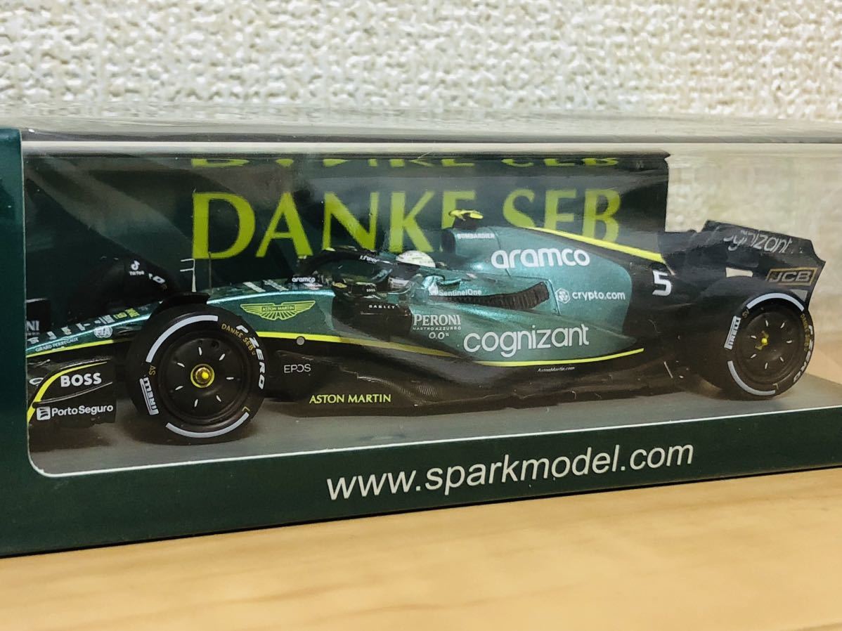 激レア！1/43 スパーク アストンマーチン AMR22 アブダビGP 2022 ベッテルラストレース 検 AMR21 RB6 RB7 SF15 SF70 SF71 RB16 RB18 RB19_画像1