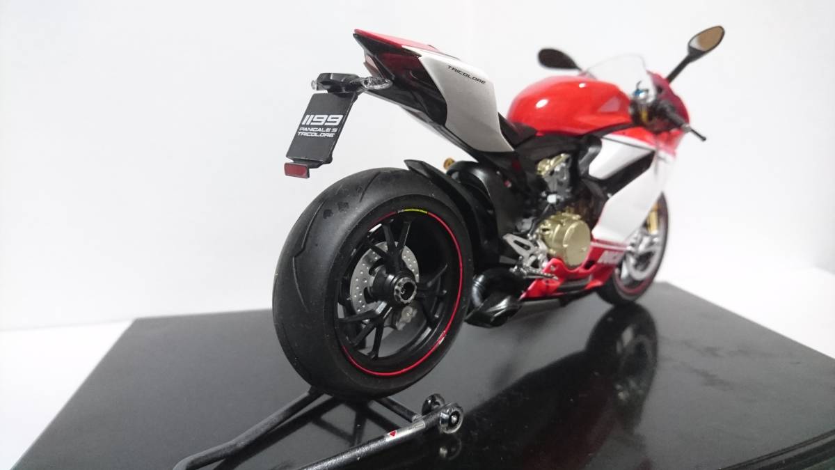 * Tamiya bike 1/12 Ducati 1199paniga-restoli colore final product *