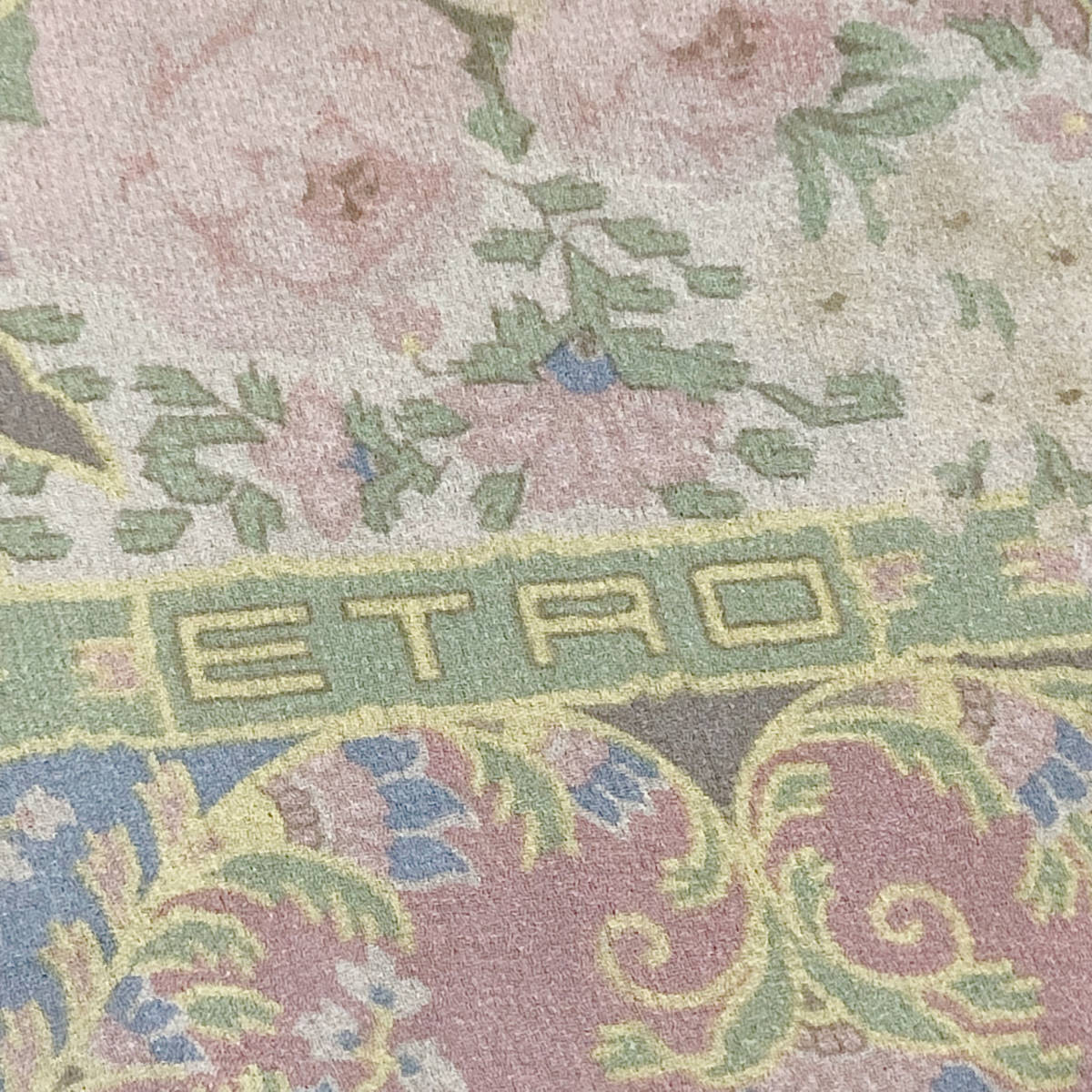 ETRO エトロ 大判 スカーフ ショール ペイズリー柄 花柄 シルク ピンク グリーン系 約123cm×120cm イタリア製 ST2の画像5