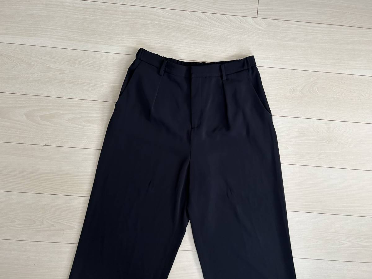 即決★UNIQLO ユニクロ ドレープワイド クロップドパンツ 紺 XLサイズ 7分丈 股下56㎝★送料200円　used_画像2