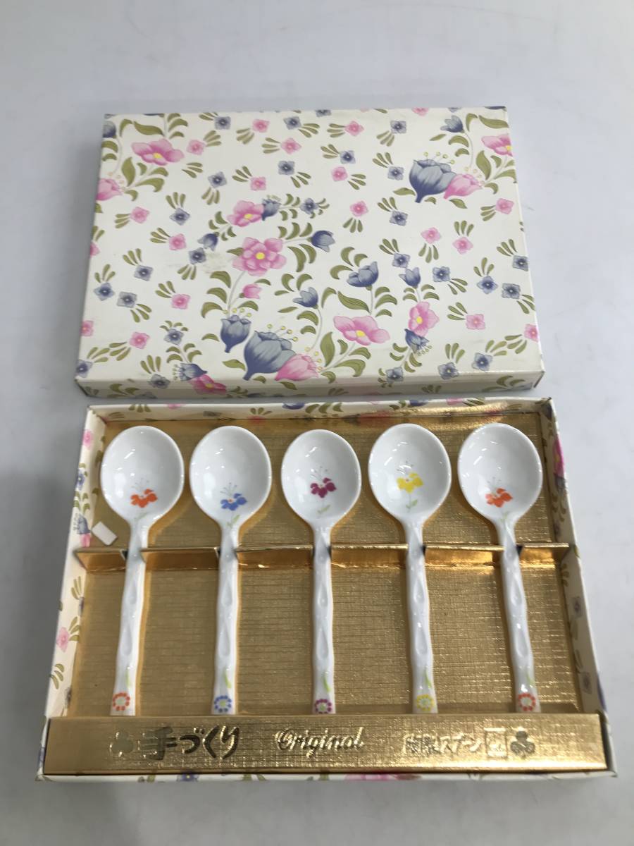 HG5639 hand ... ceramics spoon floral print 5 pcs set ceramics spoon ceramics made spoon size width approximately 4.5. length approximately 17. box equipped 