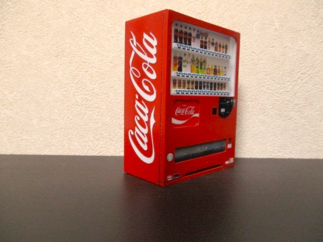 1/18　ジオラマ自販機模型（赤）　LED照明付き_画像2